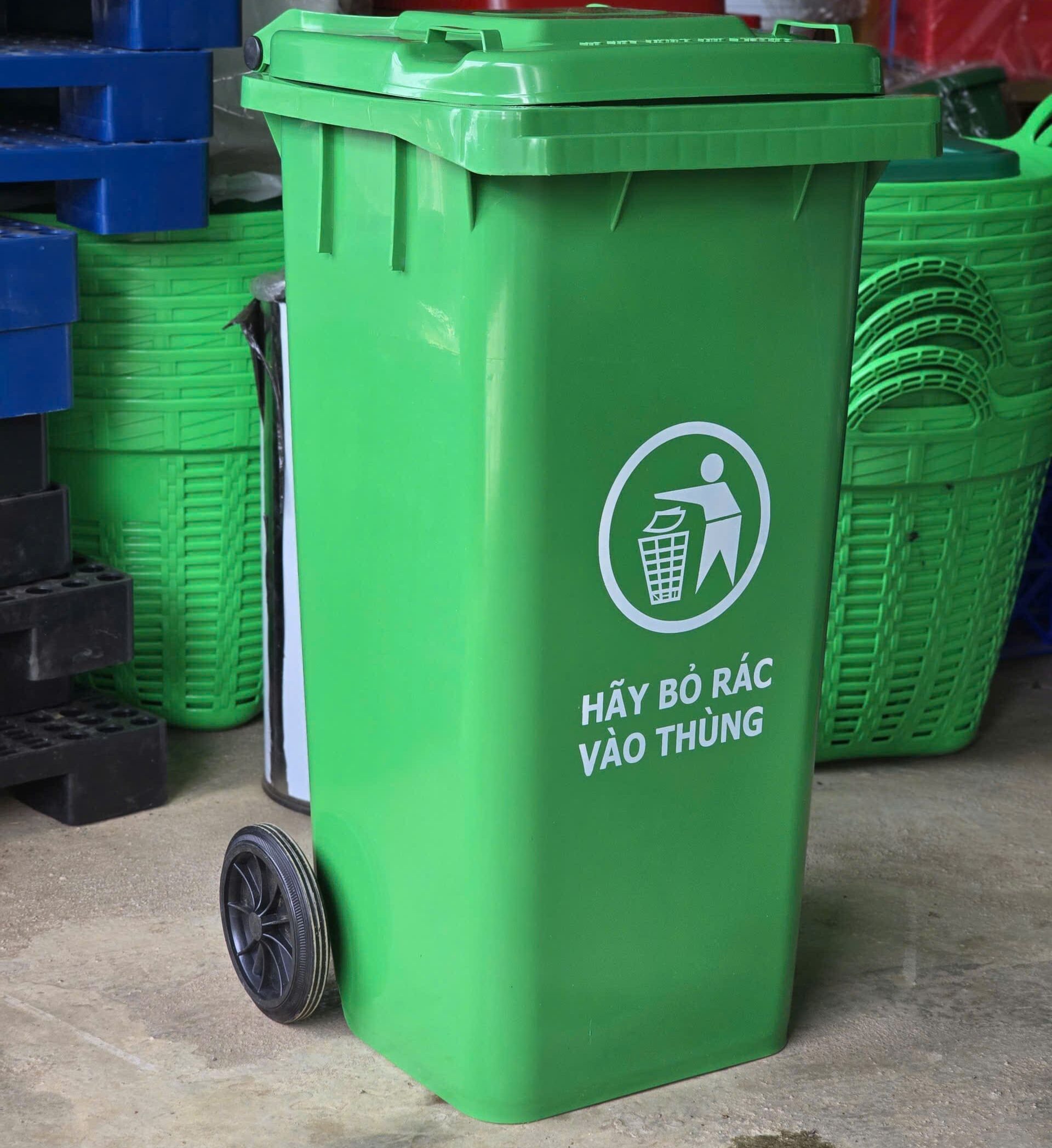 Thùng rác nhựa 120 lít - Mẫu tem thường " Hãy bỏ rác vào thùng"