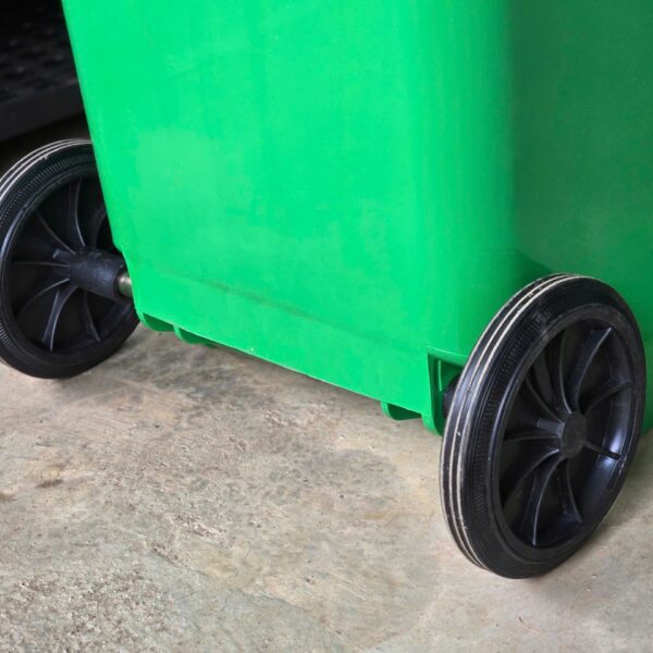 thùng rác 120 lít 2 bánh xe cao su đúc đặc