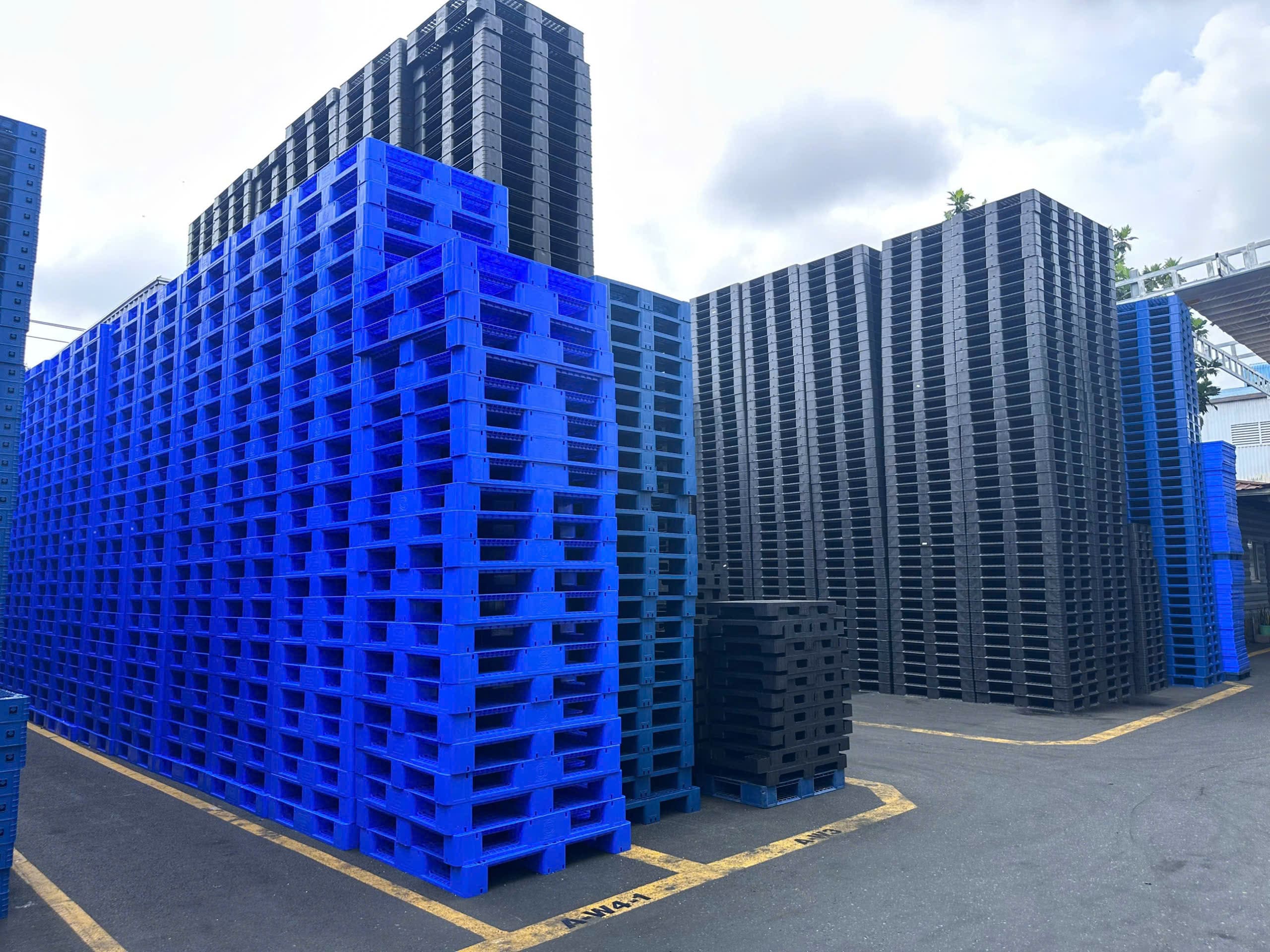 Pallet nhựa công nghiệp chất lượng cao