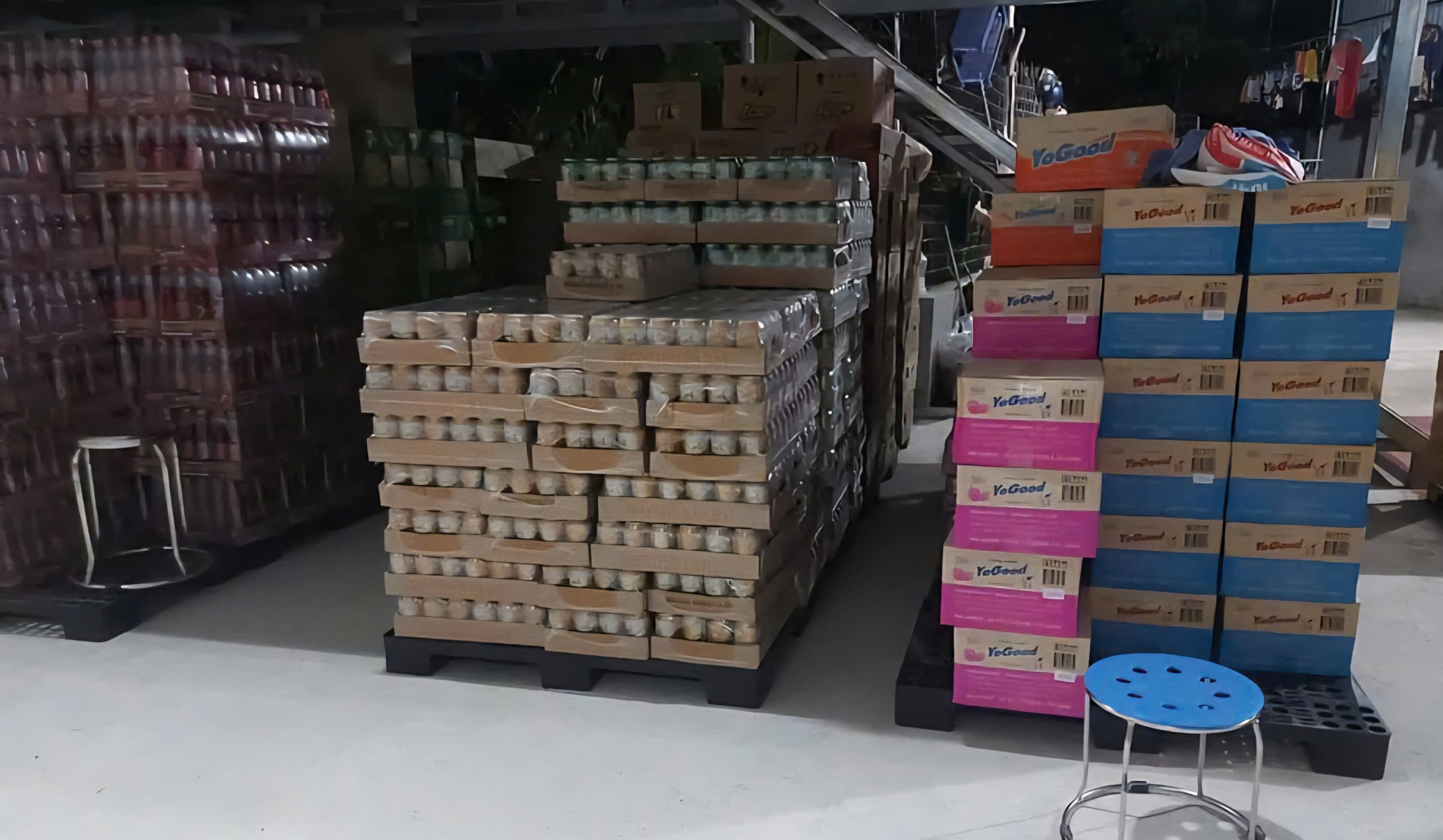 Pallet nhựa lót sàn kê hàng hoá 